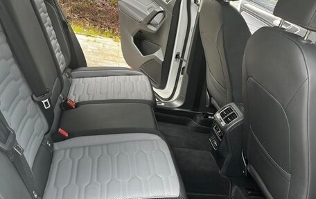 Volkswagen Tiguan II, 2022 год, 2 730 000 рублей, 13 фотография