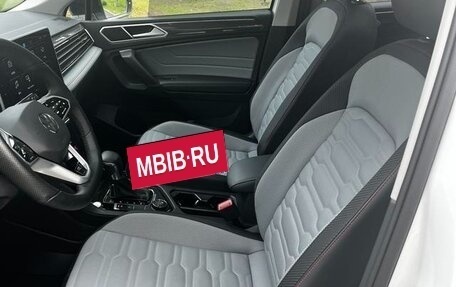 Volkswagen Tiguan II, 2022 год, 2 730 000 рублей, 10 фотография