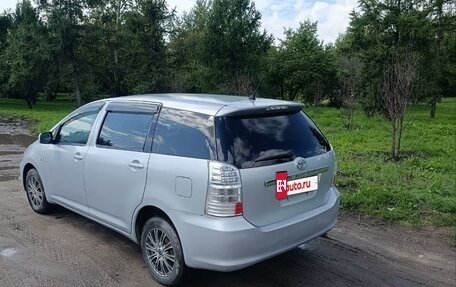 Toyota Wish II, 2003 год, 650 000 рублей, 2 фотография