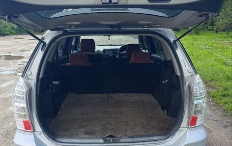Toyota Wish II, 2003 год, 650 000 рублей, 11 фотография