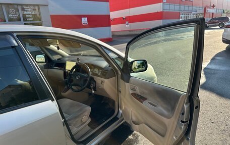 Toyota Corolla Spacio II, 2002 год, 580 000 рублей, 30 фотография