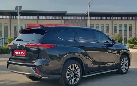 Toyota Highlander, 2022 год, 3 750 000 рублей, 12 фотография