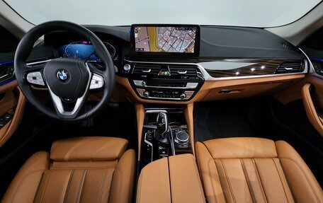 BMW 5 серия, 2021 год, 3 300 000 рублей, 6 фотография