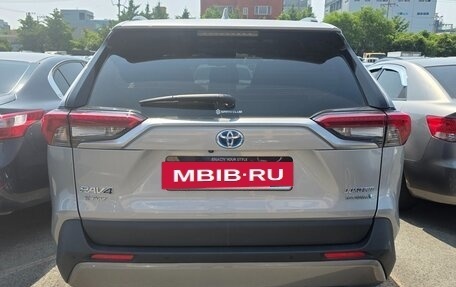 Toyota RAV4, 2020 год, 2 350 000 рублей, 3 фотография