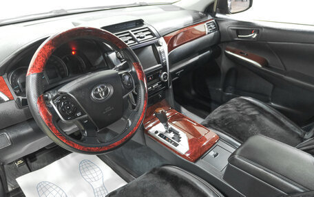 Toyota Camry, 2012 год, 1 749 000 рублей, 8 фотография