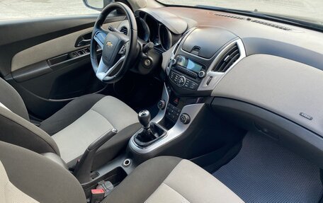 Chevrolet Cruze II, 2013 год, 690 000 рублей, 24 фотография