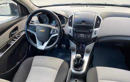 Chevrolet Cruze II, 2013 год, 690 000 рублей, 21 фотография