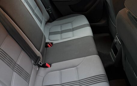Volkswagen Jetta VI, 2016 год, 1 600 000 рублей, 13 фотография