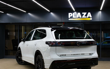Volkswagen Tiguan, 2025 год, 4 549 000 рублей, 3 фотография