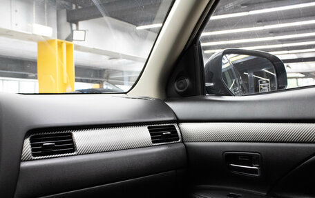 Mitsubishi Outlander III рестайлинг 3, 2012 год, 1 399 000 рублей, 9 фотография