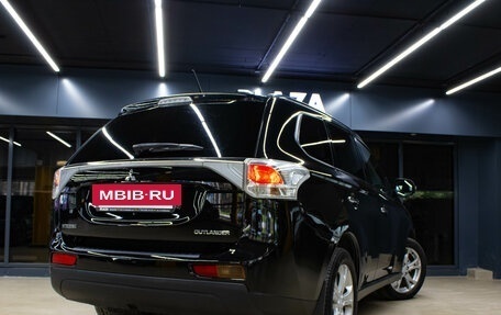 Mitsubishi Outlander III рестайлинг 3, 2012 год, 1 399 000 рублей, 6 фотография
