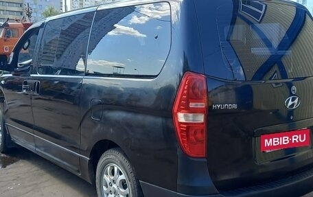 Hyundai H-1 II рестайлинг, 2008 год, 955 000 рублей, 13 фотография
