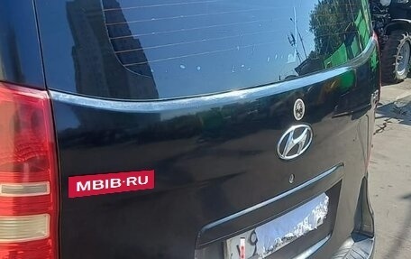 Hyundai H-1 II рестайлинг, 2008 год, 955 000 рублей, 16 фотография