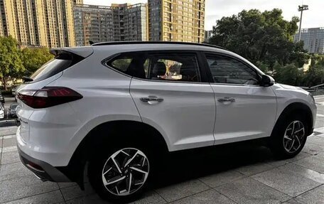 Hyundai Tucson III, 2021 год, 1 750 000 рублей, 5 фотография