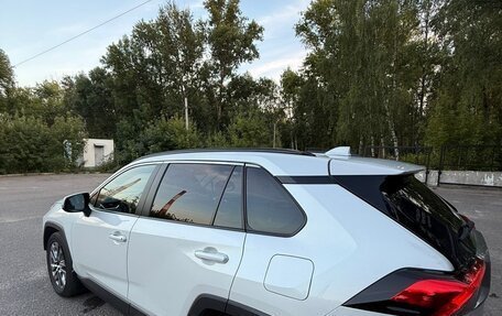 Toyota RAV4, 2020 год, 3 700 000 рублей, 10 фотография