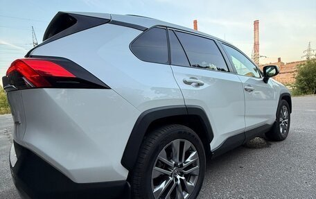 Toyota RAV4, 2020 год, 3 700 000 рублей, 12 фотография