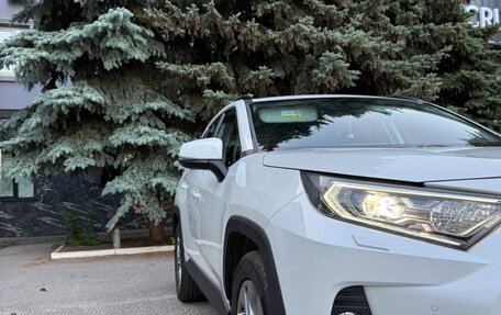 Toyota RAV4, 2020 год, 3 700 000 рублей, 7 фотография
