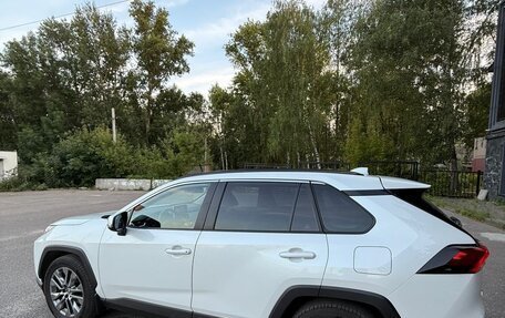 Toyota RAV4, 2020 год, 3 700 000 рублей, 17 фотография