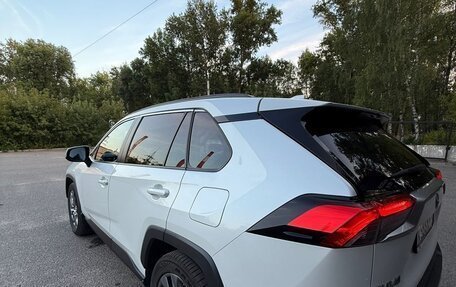 Toyota RAV4, 2020 год, 3 700 000 рублей, 16 фотография