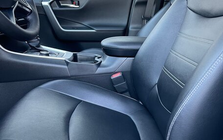 Toyota RAV4, 2020 год, 3 700 000 рублей, 26 фотография