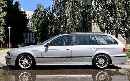 BMW 5 серия, 2003 год, 900 000 рублей, 3 фотография