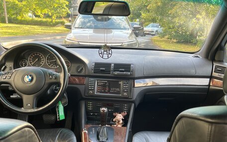 BMW 5 серия, 2003 год, 900 000 рублей, 18 фотография