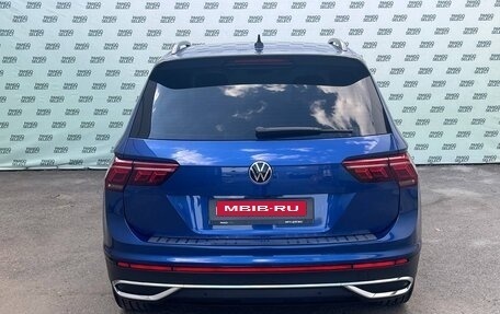 Volkswagen Tiguan II, 2021 год, 2 895 000 рублей, 6 фотография