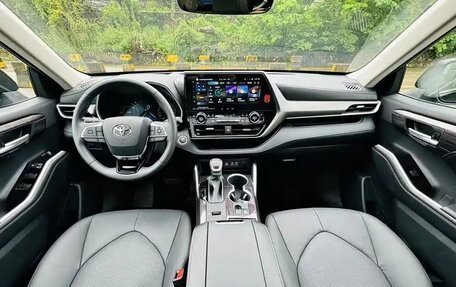 Toyota Highlander, 2025 год, 5 078 000 рублей, 11 фотография