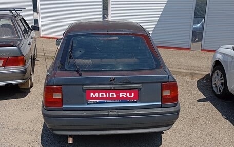 Opel Vectra A, 1989 год, 140 000 рублей, 2 фотография