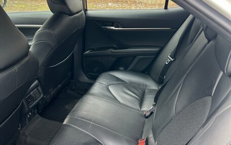 Toyota Camry, 2021 год, 2 750 000 рублей, 11 фотография