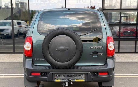 Chevrolet Niva I рестайлинг, 2017 год, 810 000 рублей, 6 фотография