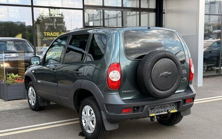 Chevrolet Niva I рестайлинг, 2017 год, 810 000 рублей, 7 фотография