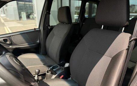 Chevrolet Niva I рестайлинг, 2017 год, 810 000 рублей, 24 фотография