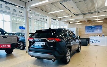 Toyota RAV4, 2021 год, 2 799 900 рублей, 6 фотография