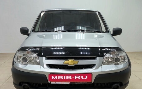 Chevrolet Niva I рестайлинг, 2017 год, 694 000 рублей, 2 фотография