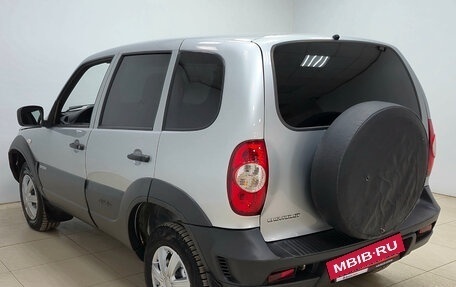 Chevrolet Niva I рестайлинг, 2017 год, 694 000 рублей, 6 фотография