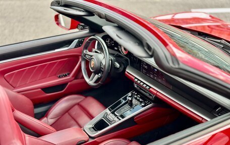Porsche 911, 2021 год, 22 000 000 рублей, 13 фотография