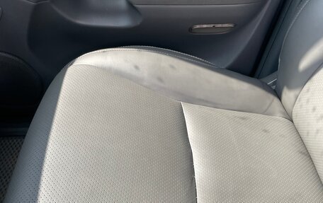 Toyota Land Cruiser Prado 120 рестайлинг, 2005 год, 2 390 000 рублей, 1 фотография