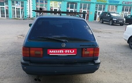 Volkswagen Passat B4, 1993 год, 180 000 рублей, 3 фотография