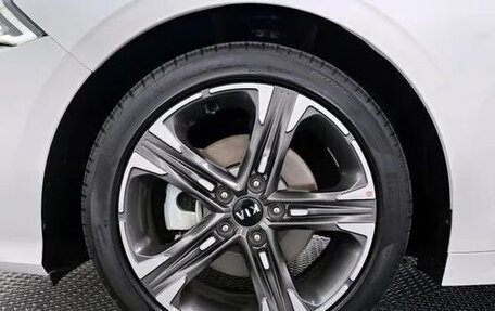 KIA K5, 2021 год, 2 100 000 рублей, 10 фотография