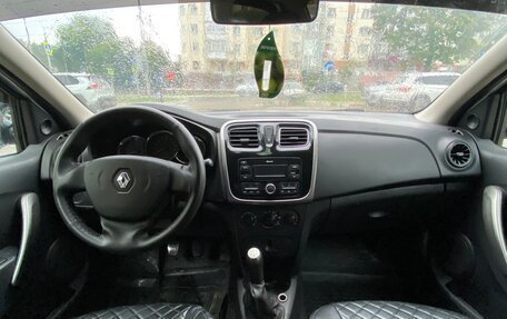 Renault Logan II, 2017 год, 350 000 рублей, 9 фотография