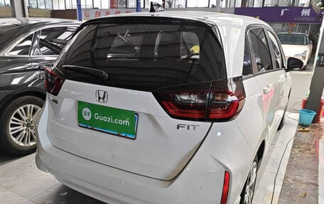 Honda Fit, 2022 год, 1 101 800 рублей, 6 фотография