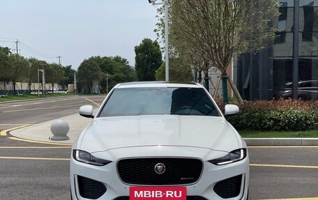 Jaguar XE I рестайлинг, 2021 год, 2 640 000 рублей, 12 фотография