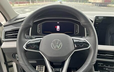 Volkswagen Tiguan II, 2022 год, 2 601 000 рублей, 15 фотография
