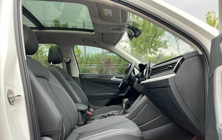 Volkswagen Tiguan II, 2022 год, 2 601 000 рублей, 16 фотография