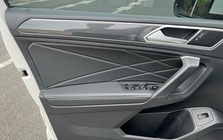 Volkswagen Tiguan II, 2022 год, 2 601 000 рублей, 22 фотография