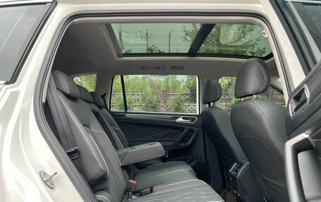 Volkswagen Tiguan II, 2022 год, 2 601 000 рублей, 21 фотография