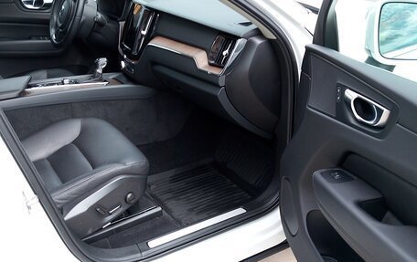Volvo XC60 II, 2021 год, 3 700 000 рублей, 10 фотография