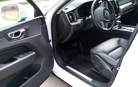 Volvo XC60 II, 2021 год, 3 700 000 рублей, 11 фотография