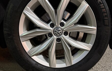 Volkswagen Tiguan II, 2017 год, 2 470 000 рублей, 22 фотография